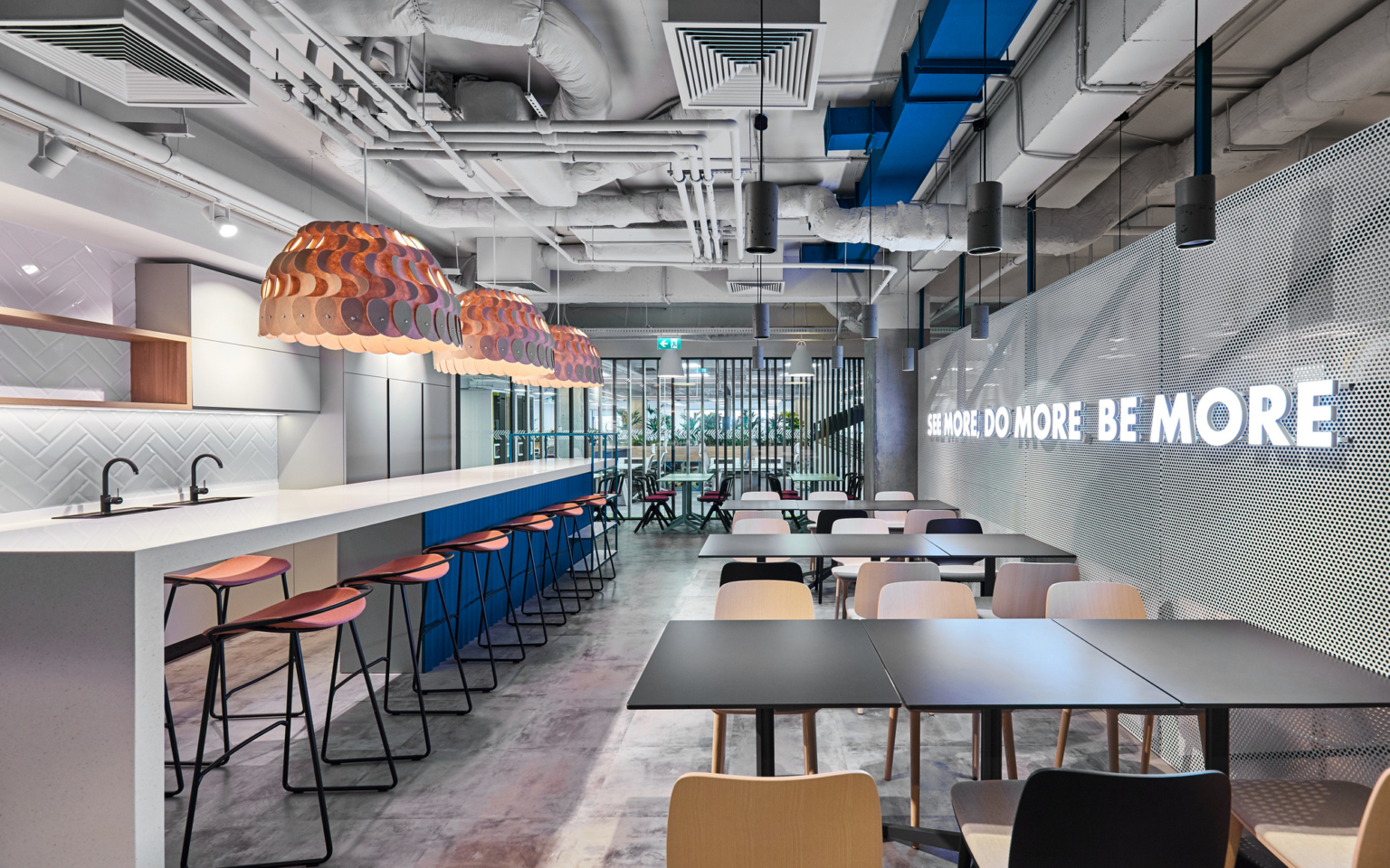 Accenture(アクセンチュア)のオフィス - ルーマニア、ブカレストのカフェスペース