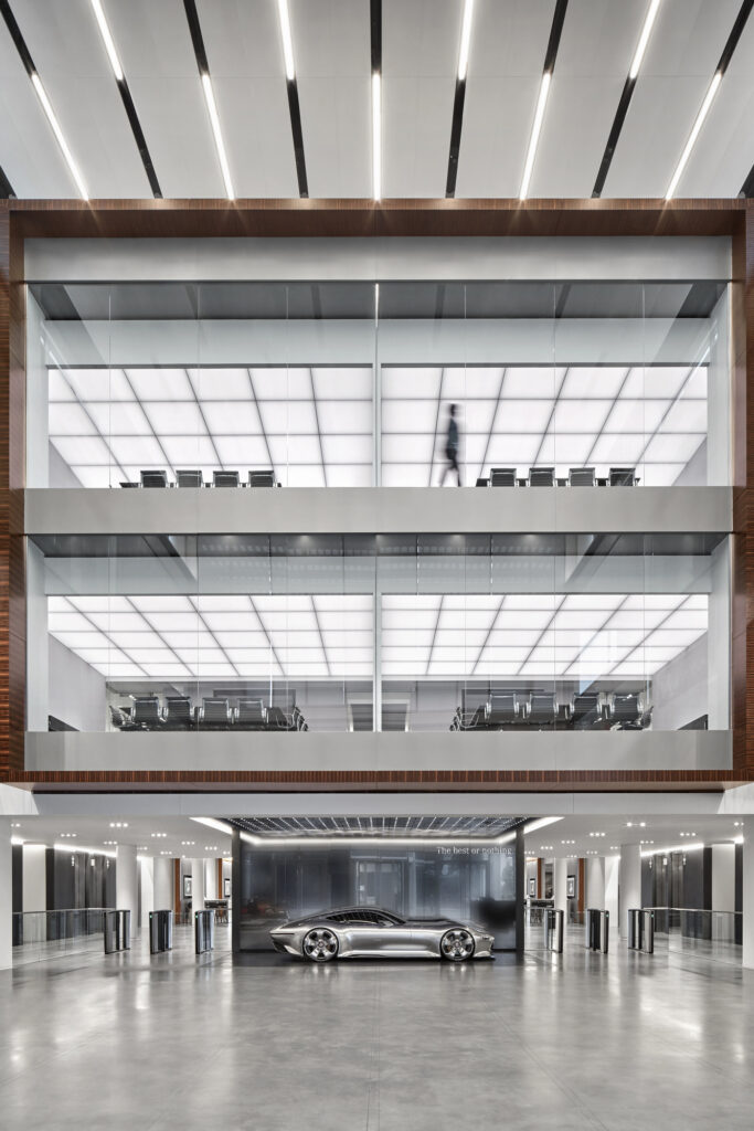 MercedesBenz(メルセデス・ベンツ) USAの上品で洗練されたモダンなオフィス ジョージア州, サンディスプリングス