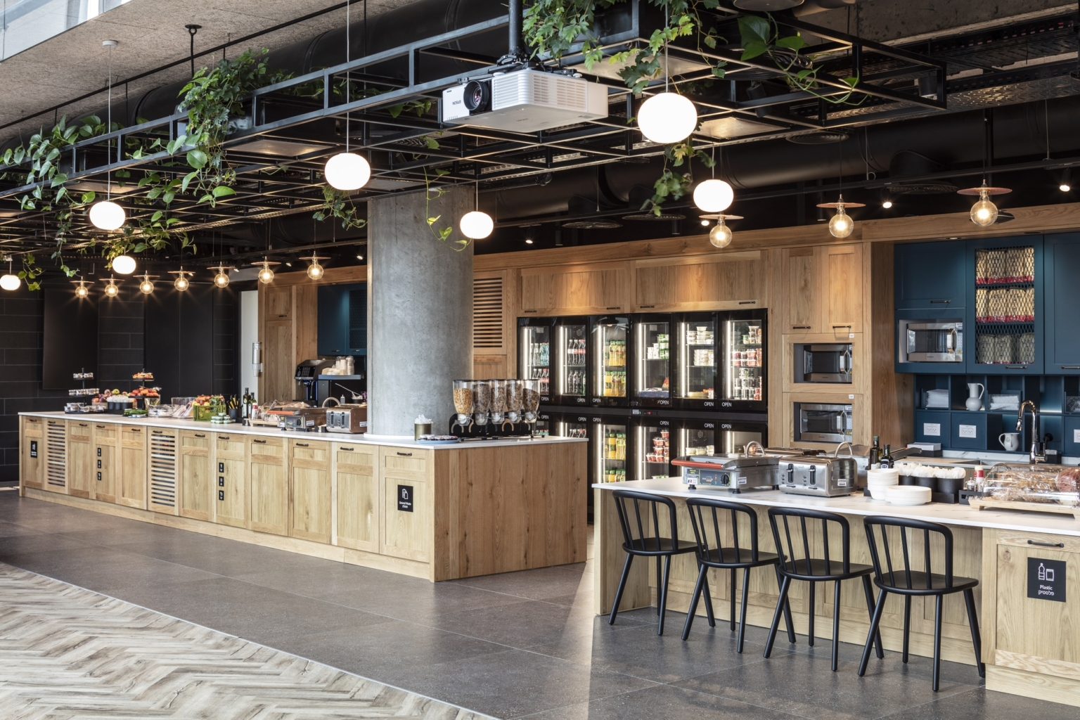 Microsoft(マイクロソフト)のオフィス - イスラエル, ヘルツリーヤのカフェ/レストランスペース