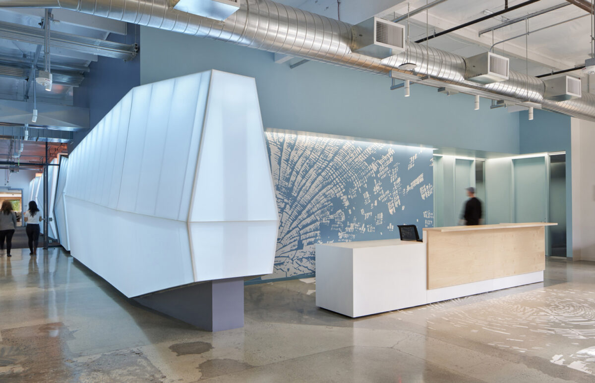 Google(グーグル)ショアバードキャンパスのオフィス - マウンテンビュー, カリフォルニア州の受付/エントランススペース