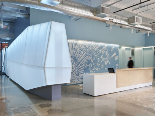 Google(グーグル)ショアバードキャンパスのオフィス - マウンテンビュー, カリフォルニア州の受付/エントランススペース