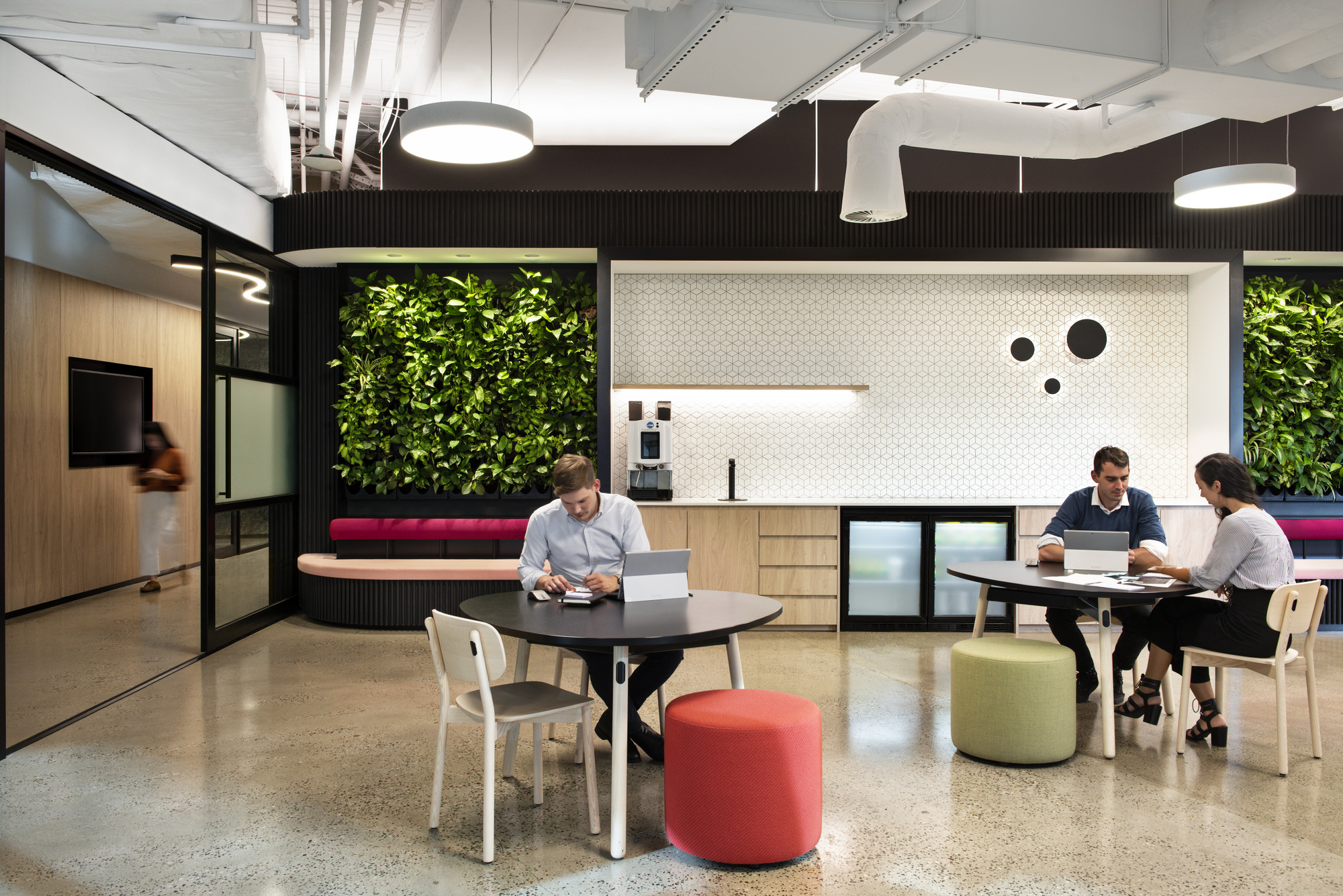 Microsoft(マイクロソフト)のオフィス - メルボルン, オーストラリアのカフェスペース
