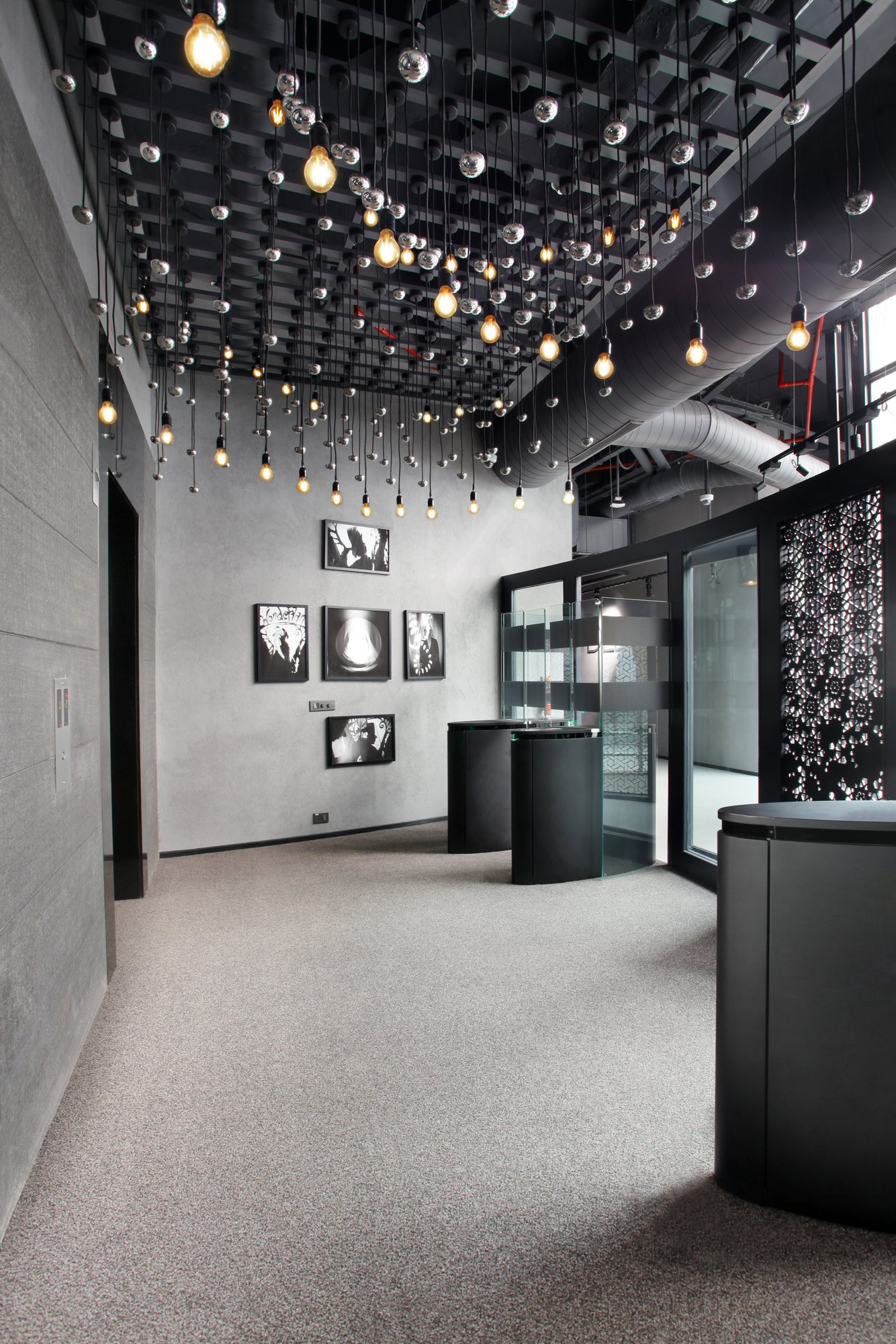 Amazon BLINKのオフィス – インド, ニューデリーの廊下