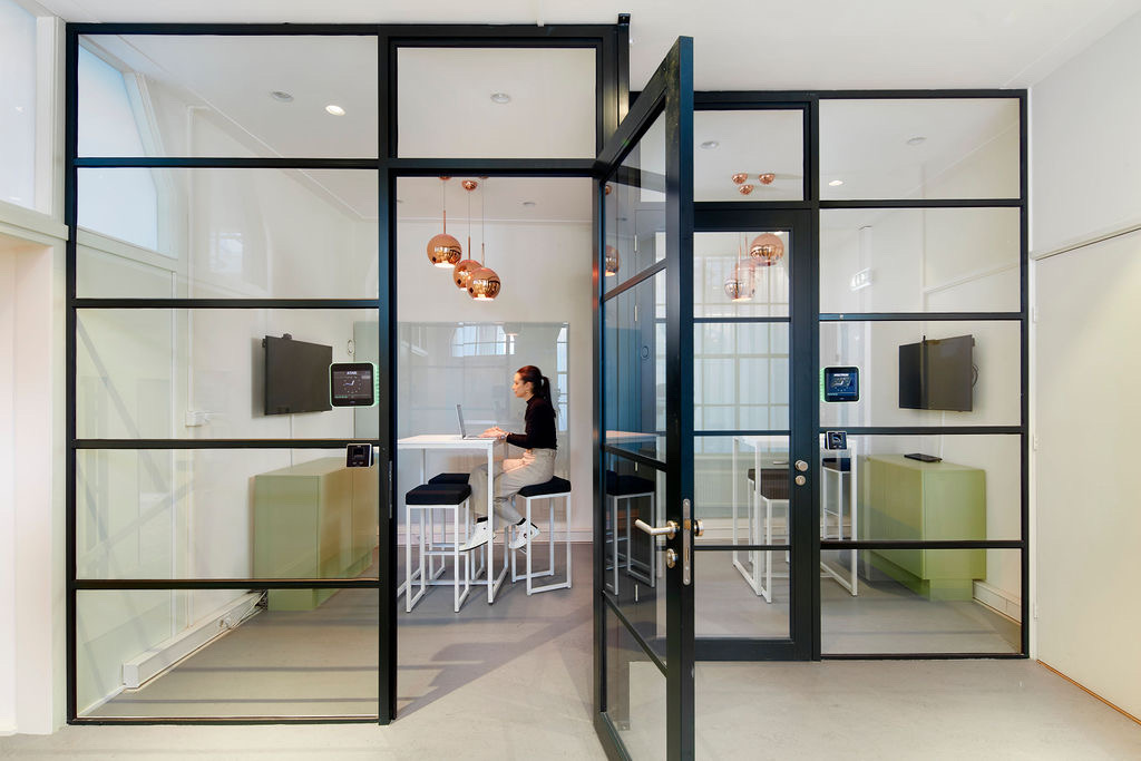 【Ohpenのオフィスデザイン】- オランダ, アムステルダムの集中スペース