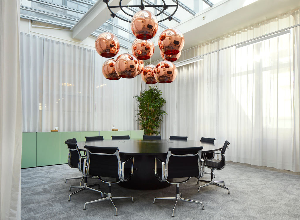 【Ohpenのオフィスデザイン】- オランダ, アムステルダムの会議/ミーティングスペース