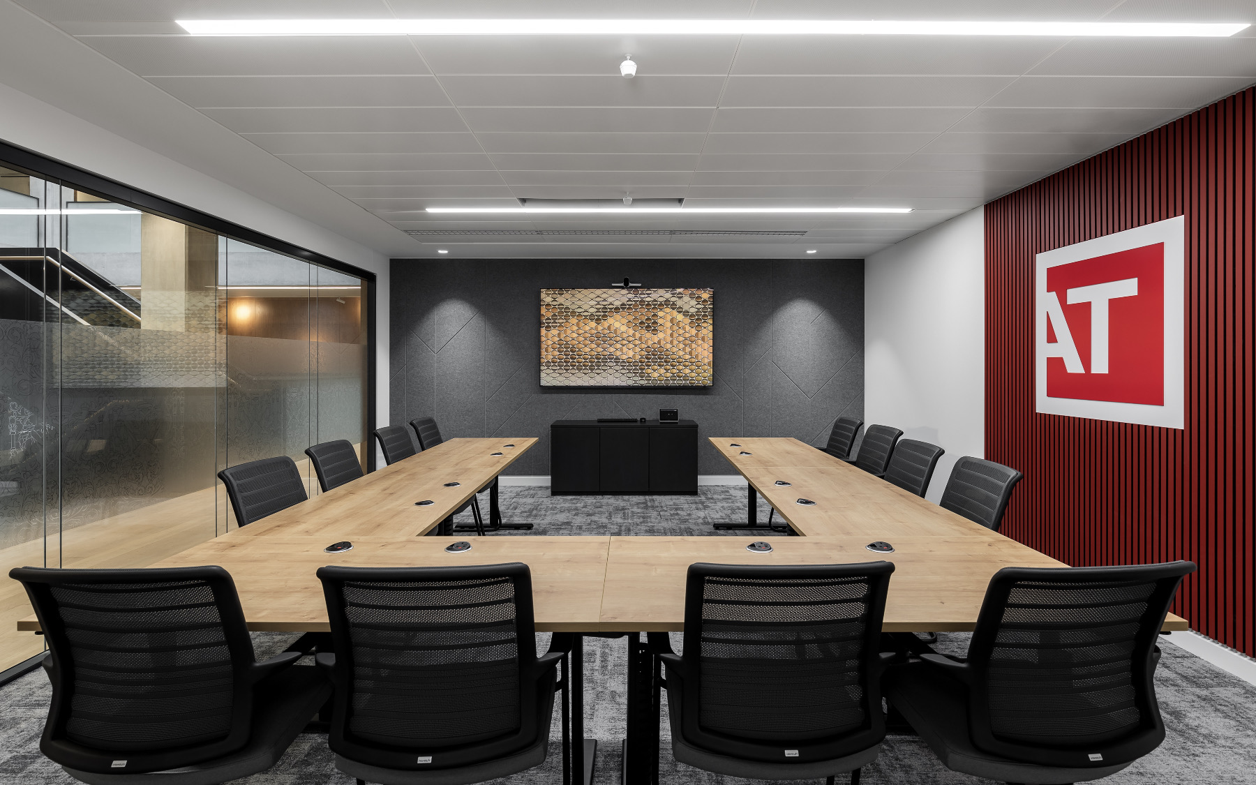 【Armstrong Teasdaleのオフィスデザイン】- イギリス, ロンドンの会議/ミーティングスペース