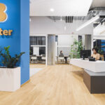 【Betterのオフィスデザイン】- スロベニア, リュブリャナの受付/エントランススペース
