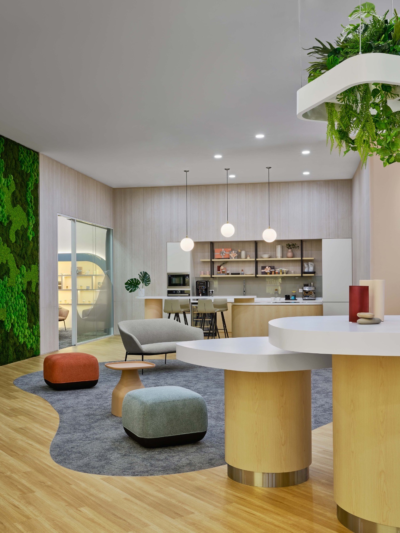 【 Hegenのオフィスデザイン】- シンガポールのカフェスペース