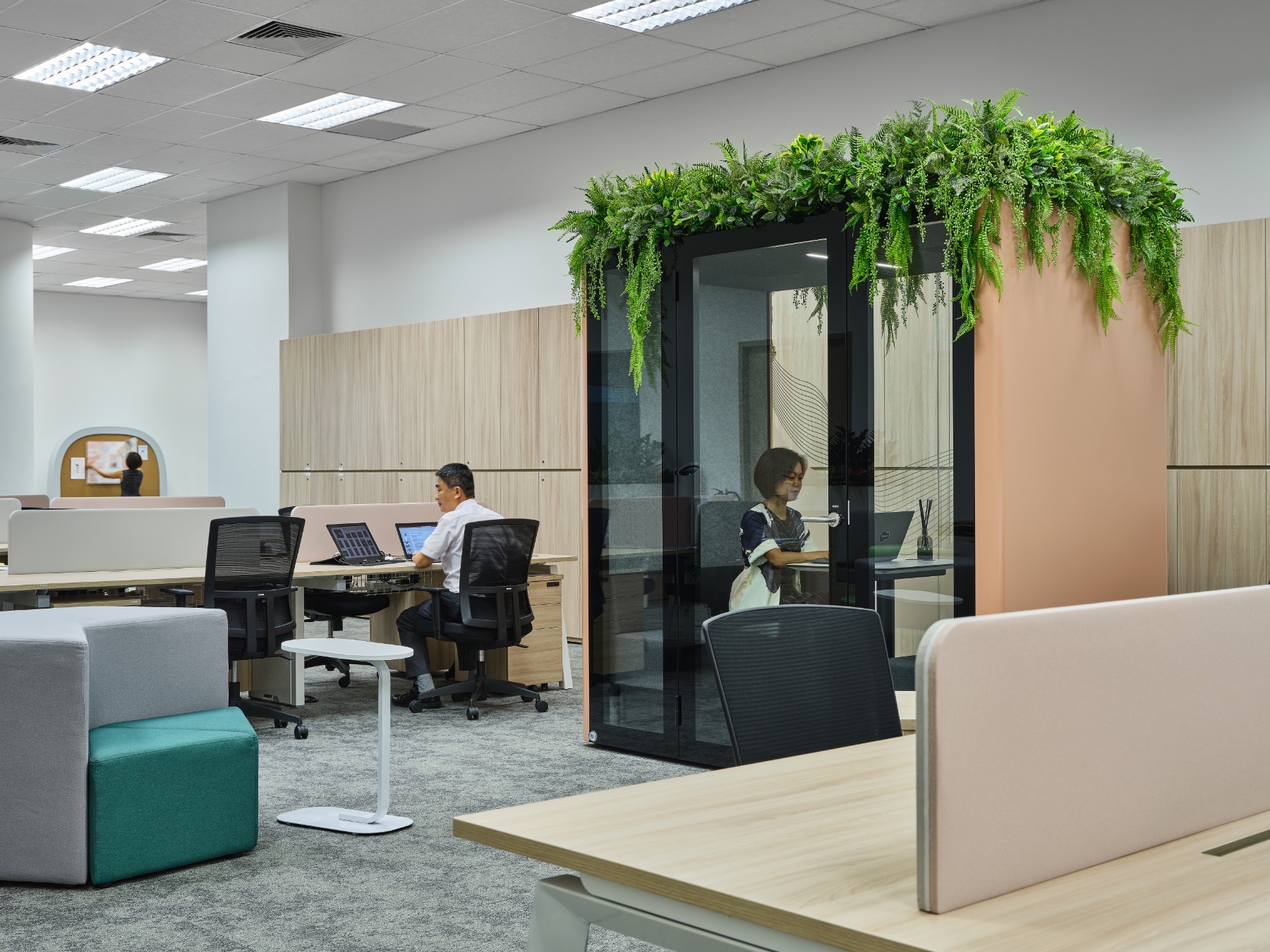 【 Hegenのオフィスデザイン】- シンガポールの集中スペース