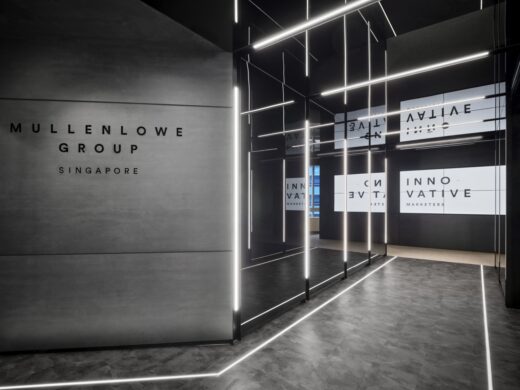【MullenLoweのオフィスデザイン】- シンガポールの受付/エントランススペース