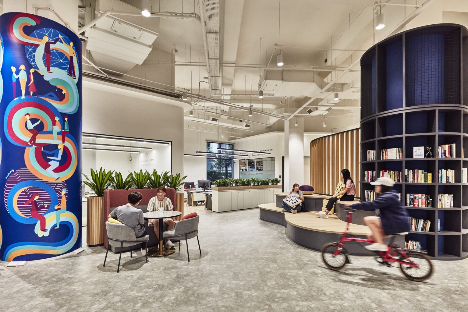 【8VI Holdingsのオフィスデザイン】- シンガポールのコミュニケーションスペース