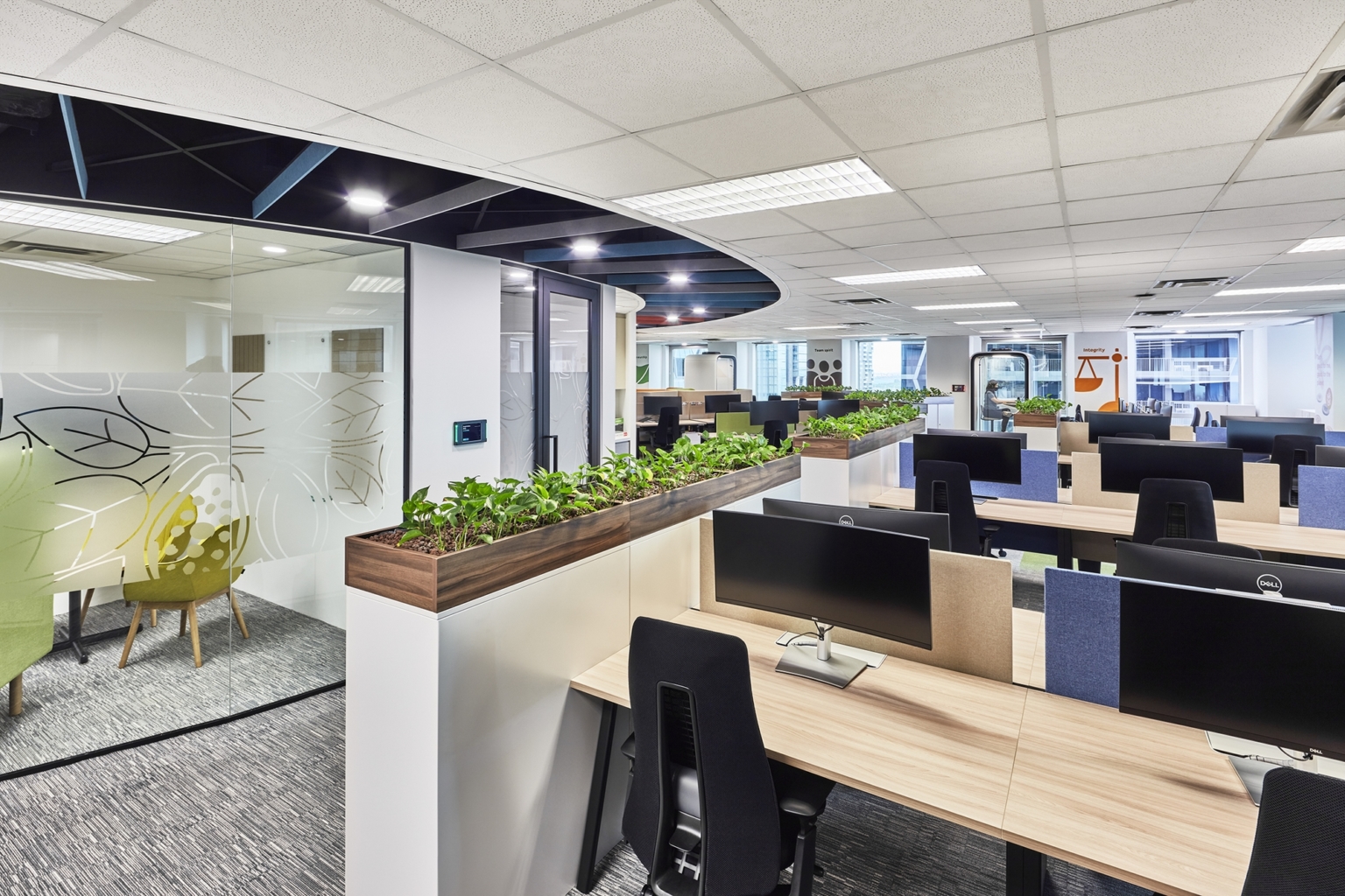 【Barry Callebautのオフィスデザイン】-シンガポールのワークスペース