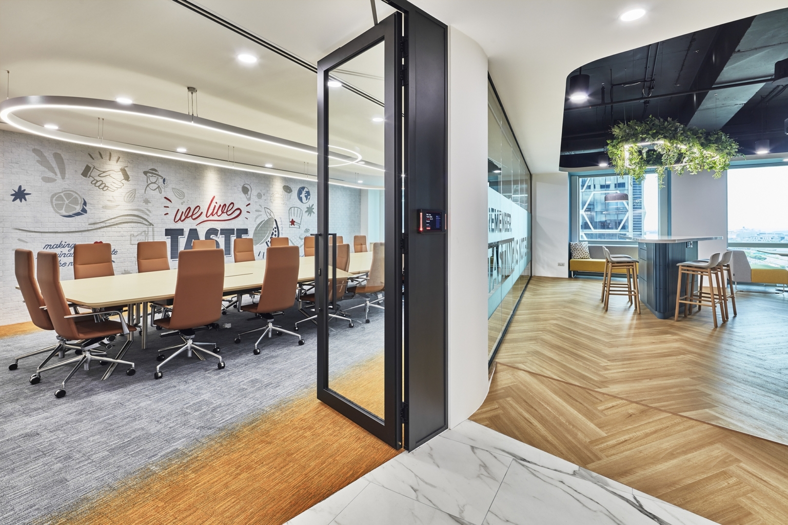 【Barry Callebautのオフィスデザイン】-シンガポールの会議/ミーティングスペース