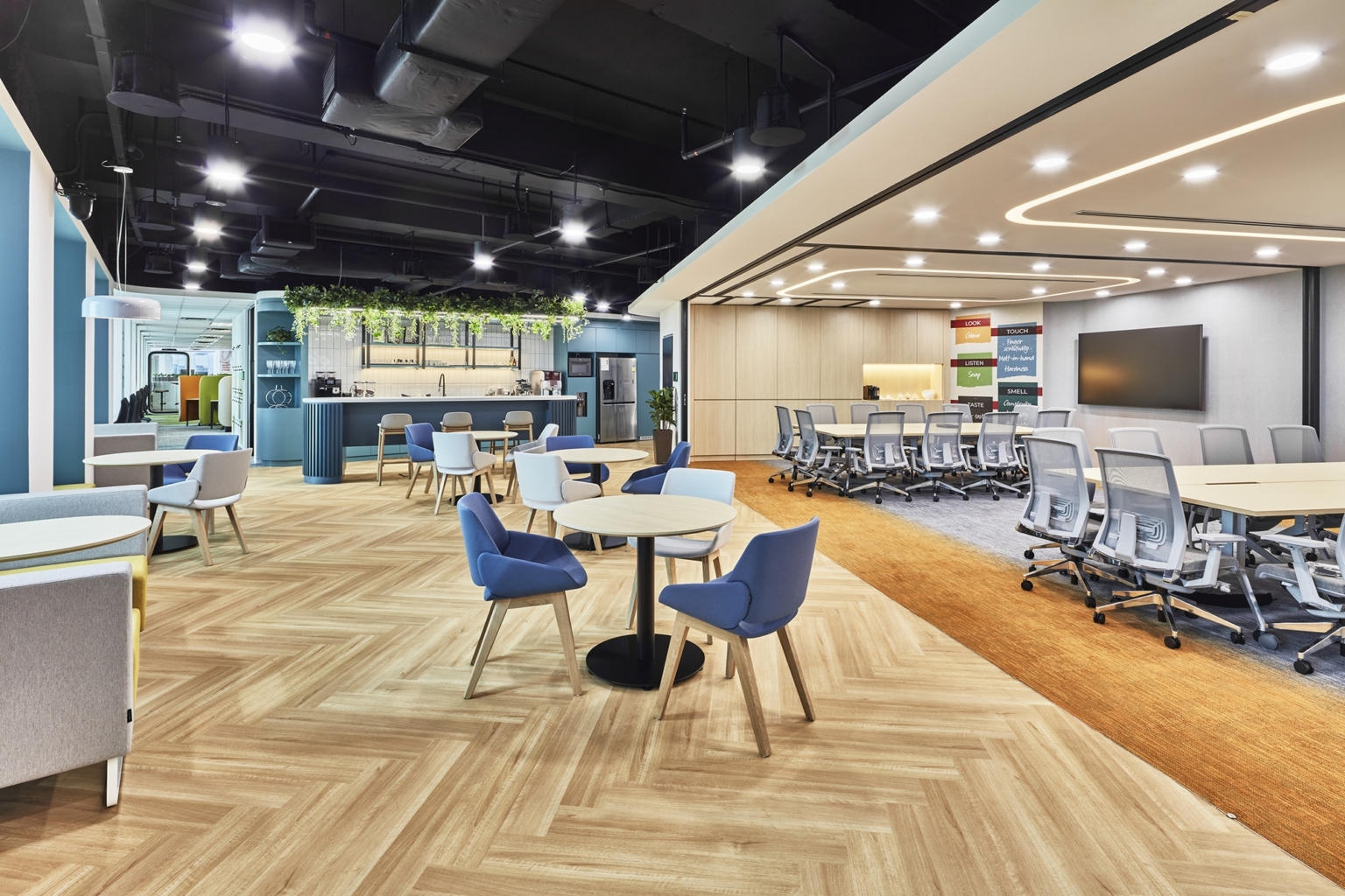 【Barry Callebautのオフィスデザイン】-シンガポールのオープンスペース