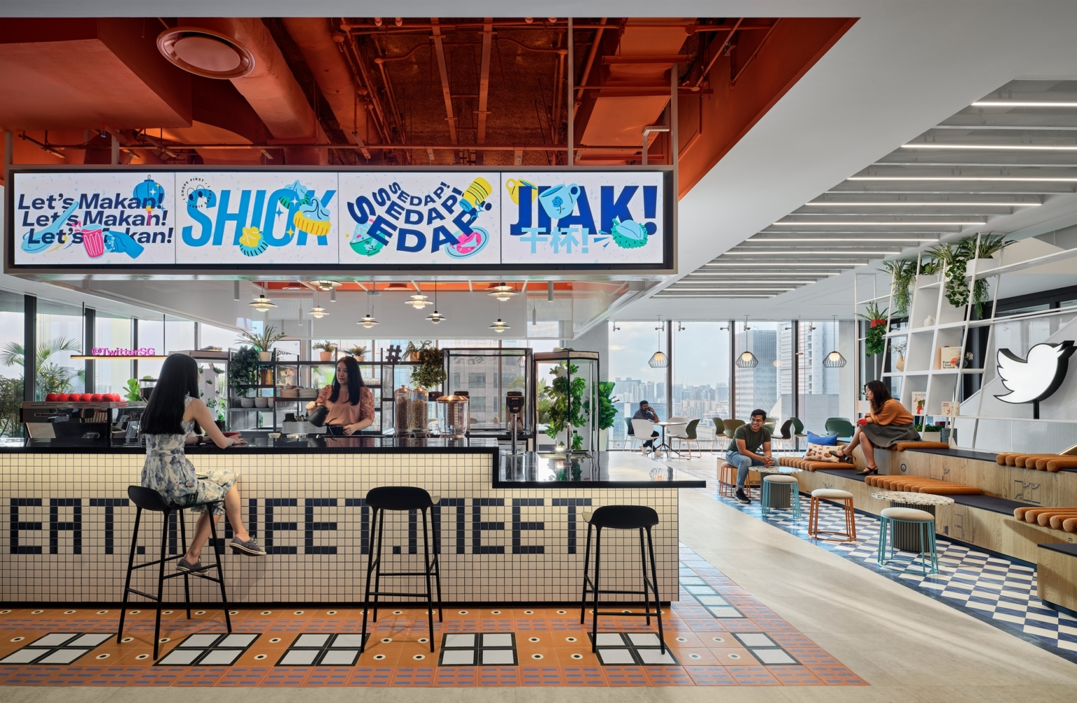 【ツイッターのオフィスデザイン】- シンガポールのカフェスペース