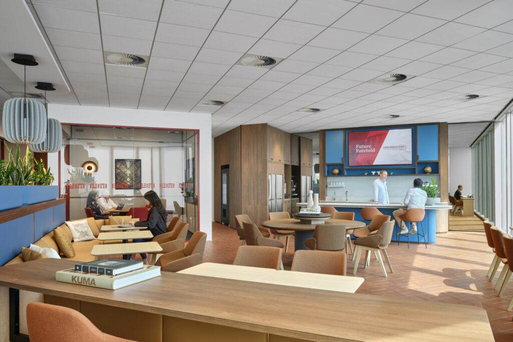 【Cushman & Wakefieldのオフィスデザイン】- シンガポールのオープンスペース