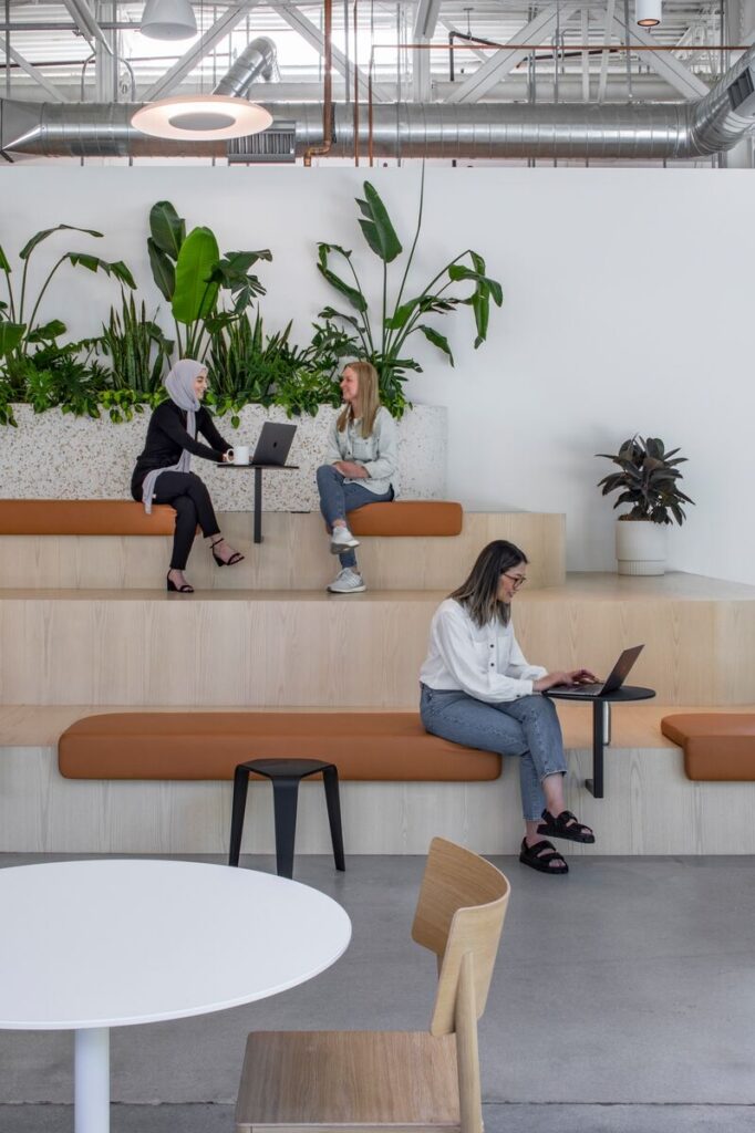 【Belkinのオフィスデザイン】- カリフォルニア州, エルセグンドのオープンスペース【Belkinのオフィスデザイン】- カリフォルニア州, エルセグンドのオープンスペース