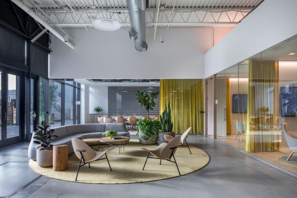 【Belkinのオフィスデザイン】- カリフォルニア州, エルセグンドのオープンスペース【Belkinのオフィスデザイン】- カリフォルニア州, エルセグンドのオープンスペース