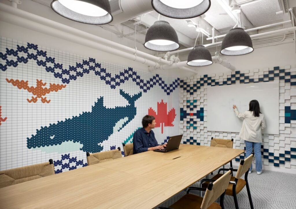 【Pinterestのオフィスデザイン】- カナダ, トロントの会議/ミーティングスペース